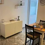 Superbe Full Equipe Avec Cour Exterieur Appartement Brussel