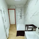 Confort Au Centre De Appartement *