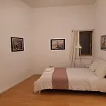 Centre De Bruxelles, Studio D