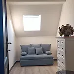 Modern Triplex 140M2 - 4 Bedrooms, 1 Living Room & 2 Bathrooms - 8 People In Brussels City