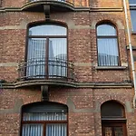 Modern Triplex 140M2 - 4 Bedrooms, 1 Living Room & 2 Bathrooms - 8 People In Brussels City