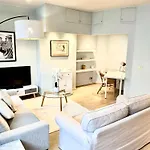 Beautiful 2 Bedroom Familiar Luxury Apartment