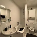 De Luxe Entierement Renove - Proche Aeroport De Bruxelles, Quartier Chic Appartement Brussel