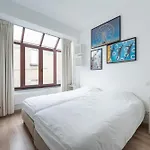 6 Bedroom House With Private Bathrooms In Bxl Downtown