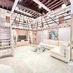 Luxury On Rue Haute