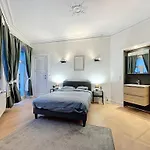 Cosy Apartment Moliere 2