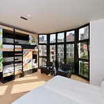 Yooma Urban Lodge