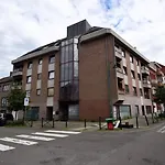Strelitzyahouse