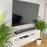 Strelitzyahouse Brussel