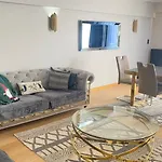 Strelitzyahouse * Brussel