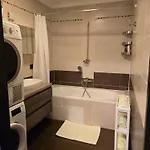 Strelitzyahouse Brussel