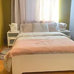 Strelitzyahouse