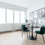 Elegant Studio In Brussels