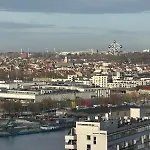 Luxurious Apartment In City Center