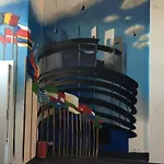 Midi 81 Hostel