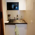 Beautiful And Bright Avlouise Appartement