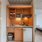 Room In Studio - Studio Triple Near Noord Station
