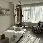 Charming Studio In Central Brussels - Walk Everywhere!