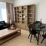 Belle Etage A Stockel With Charming Patio Appartement