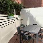 Belle Etage A Stockel With Charming Patio Appartement