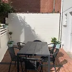 Belle Etage A Stockel With Charming Patio Appartement *