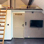 Joli Studio Lumineux
