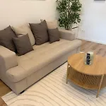 Cozy South-up And Ground Brussel
