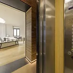 Aparthotel Triplex Penthouse In The Center Brussels