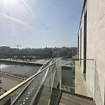 Appartement Splendid Penthouse In Center With Water View Brussel