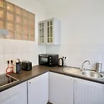 Very & Large Studio-plasky * Brussel