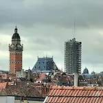 Cosy Flat, Central Location