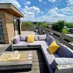 2 Avec Rooftop Suspendu Au Cimetiere D'ixelles Brussel