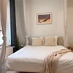 Fully Renovated Studio Near Brussels Centre & Midi