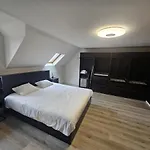 Luxury Triplex Stylish 2Br Apartment In Brussels