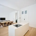 Louise Center Apartment