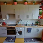 Apartment With Terrace In Berchem-Sainte-Agathe