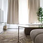 Appartement Avec Terrasse Privee Et Garage Rez De Chaussee Lumineux Brussel