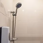 Appartement Sous Toit Lumineux Avec Garage Et 4 Pieces En Enfilade *