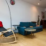 Eya House, Cozy, Bright & Well Located
