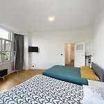 Elisabeth Brussels 3