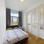 Elisabeth Brussels 3