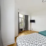 Elisabeth 3 *