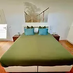Downtown Spacious Design Loft