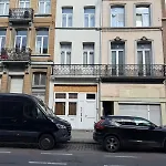 Magnifique Studio Au 2Eme Etage, A Proximite De La Gare Du Midi!