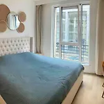 Stylish Flat,90M2, In A Great Central Location