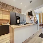 Modern Rooms For Rent