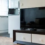 Apartment Jette - Base En Peripherie De - 15min Centre Brussels