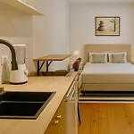 Cozy And Centrally Located Studio Apartment