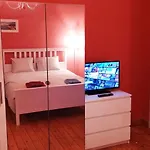 Charming Studio Apartment With Terrace Near Merode