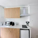 Central Spot - Louise